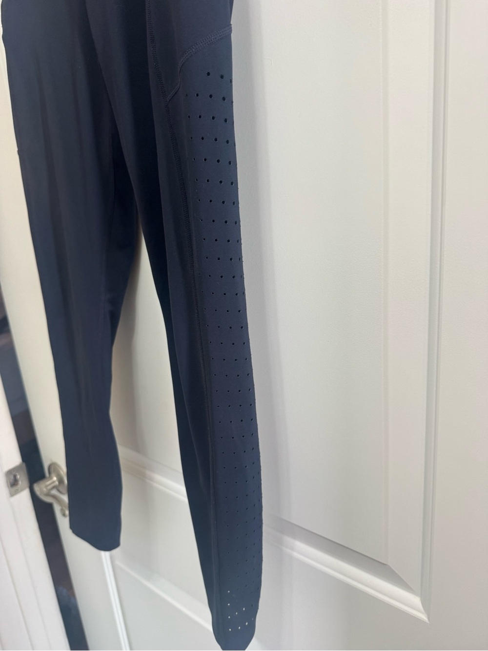 Athleta Navy Perforated Side-Panel Leggings size small EUC - Picture 3 of 9